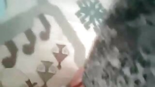 Fascinantna ljepotica Cameron Dee dobija žestoki pseći stil