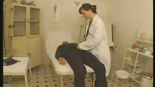 Razvratna Jenaveve Jolie jaše debeli kurac Keiran Lee i dobiva snažno čekić s leđa