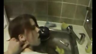 Gladna kurca medicinska sestra Lucy Belle zavodi pacijenta i siše mu kurac duboko u grlo